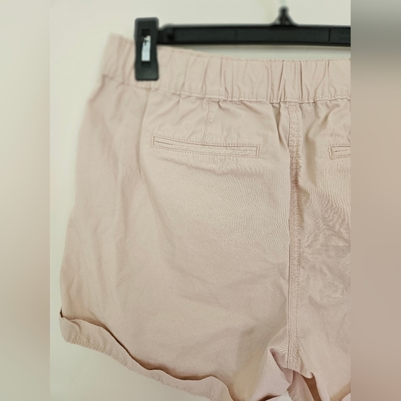 Lou and Grey Pink Cuffed Shorts - Picture 5 of 7